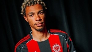 净赚6000万欧！法兰克福官方社媒告别埃基蒂克：感谢你的付出！