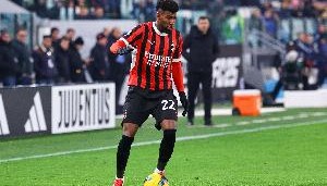 斯基拉：弗拉门戈准备出价1000万到1200万欧，永久性签下埃默森