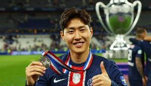 队报：多支英超队、那不勒斯有意李刚仁，有高额报价巴黎会放人