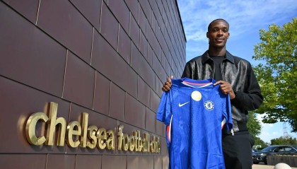 记者：切尔西相信埃梅加2026年就能有踢英超的水平