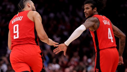 开云APP-昔日火箭双星杰伦格林与狄龙12月6日客场战旧主休斯敦