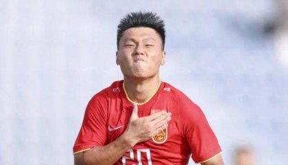 开云APP-无锋泰山险遭升班马击退 郝伟敢大胆启用新人吗？