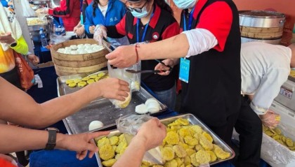 开云体育-这哪是赛后美食，简直就是清远食堂自助餐